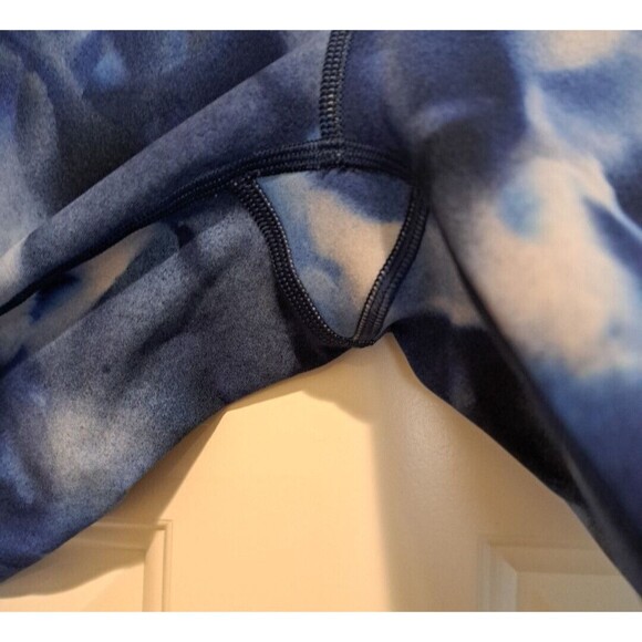 Lululemon Wunder Under Low-Rise Tight Full-On Luxtreme 28" Size 2 Blue Tie Dye - Picture 3 of 9